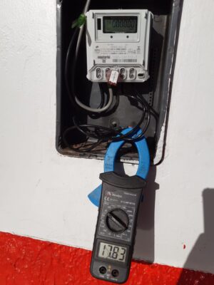 Equipe identifica estabelecimentos irregulares