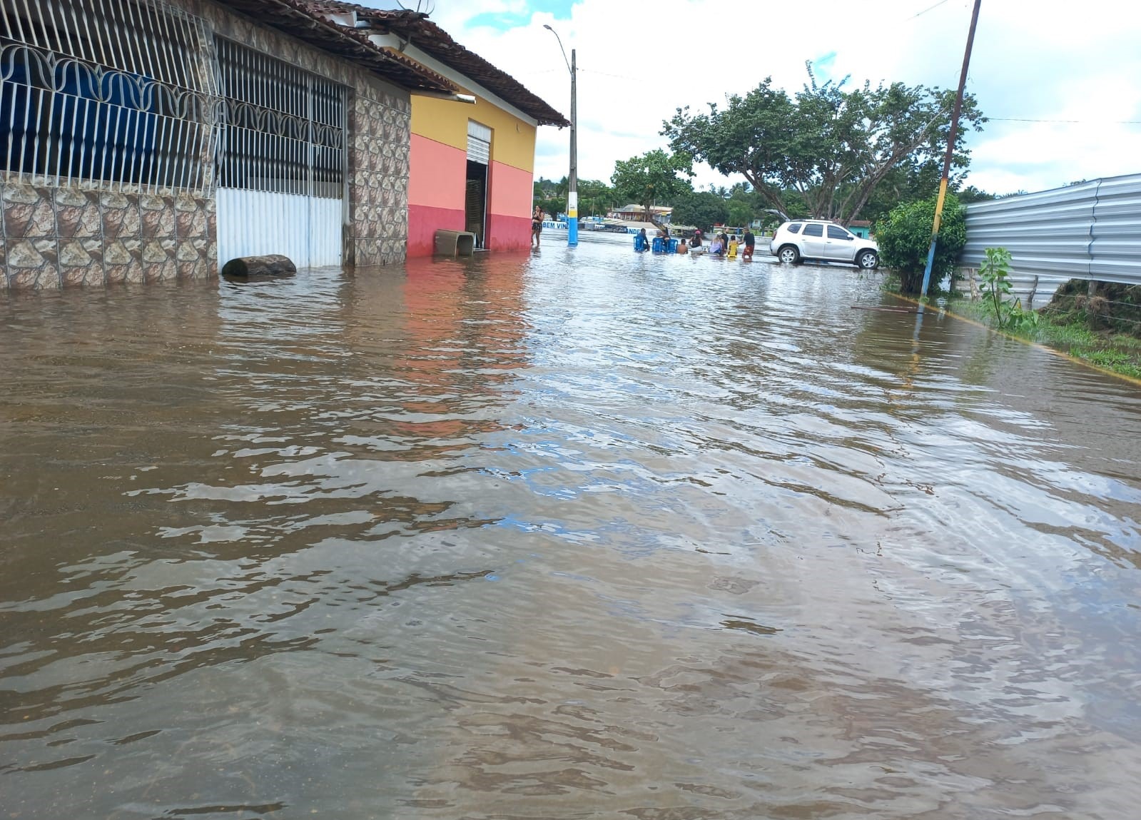Equatorial Maranhão alerta para a prevenção de acidentes com energia  elétrica por causa dos alagamentos e enchentes - Veja Timon